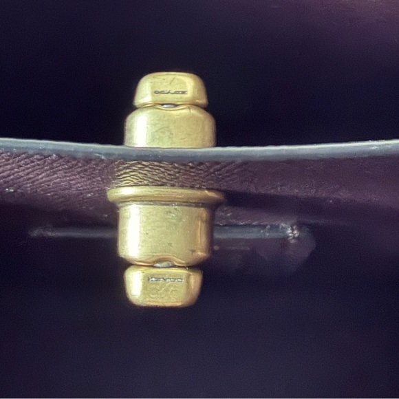 Coach Charlie Bucket Bag 21 Crossbody In Pebble Leather Black/Gold - Picture 12 of 13